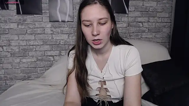 Snapshot of MollyBrams chatting on 12, 12, 2024 MollyBrams online show from 12, 12, 2024