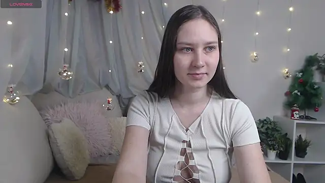 Snapshot of MollyBrams chatting on 2, 1, 2025 MollyBrams online show from 2, 1, 2025