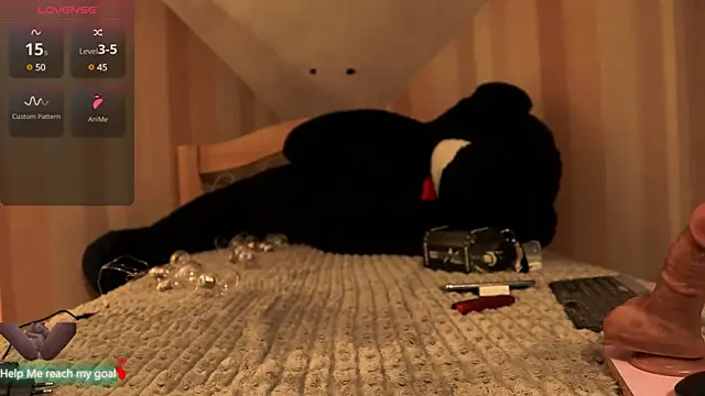 Redhead Shark new online show from 16, 1, 2025