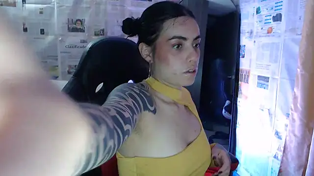 i am nina  online show from 15, 9, 2025