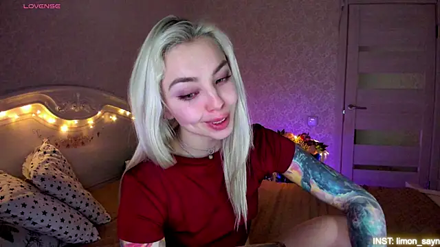 LillyMoure  online show from 29, 4, 2026