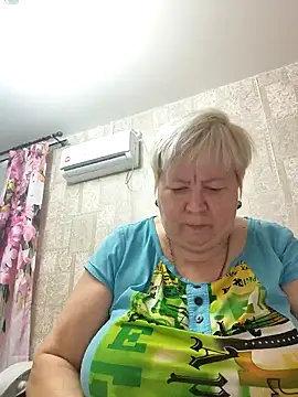 Snapshot of EffectFiona chatting on 2, 12, 2024 EffectFiona online show from 2, 12, 2024