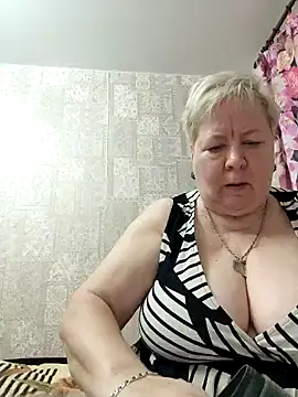 Snapshot of EffectFiona chatting on 3, 1, 2025 EffectFiona online show from 3, 1, 2025