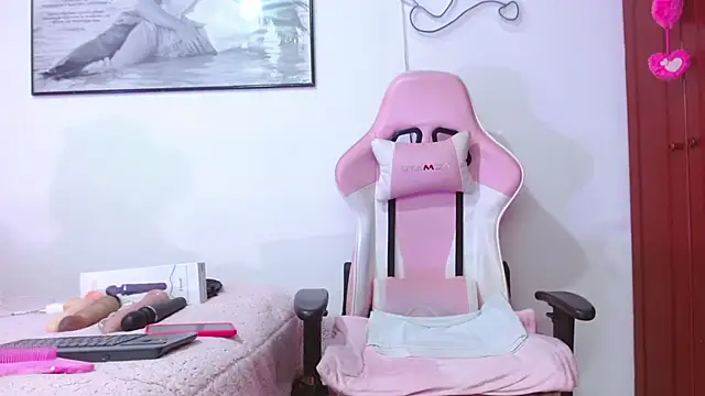 Amelie Rousell online show from 11, 3, 2026