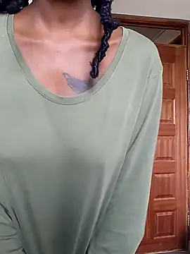 Prettybecs online show from 11, 3, 2025