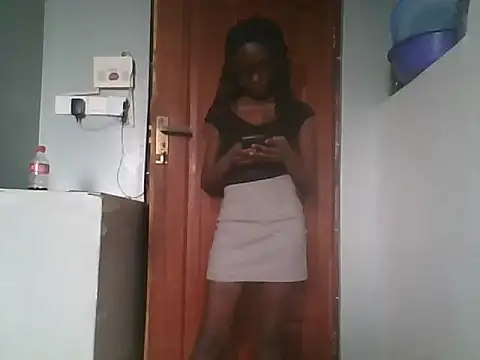 Prettybecs online show from 11, 9, 2025