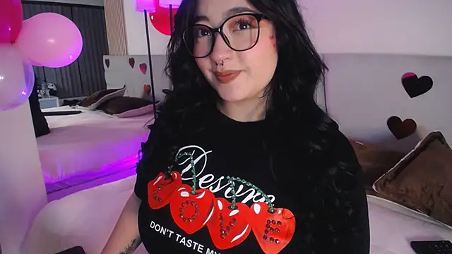 Snapshot of Miss_Loise chatting on 13, 2, 2026 Miss Loise online show from 13, 2, 2026