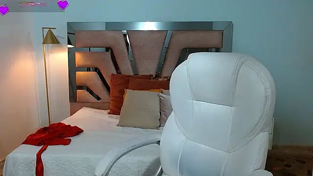 sophia hadid online show from 11, 12, 2024