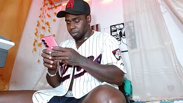 Snapshot of angel_bonbom chatting on 6, 4, 2026 angel bonbom online show from 6, 4, 2026