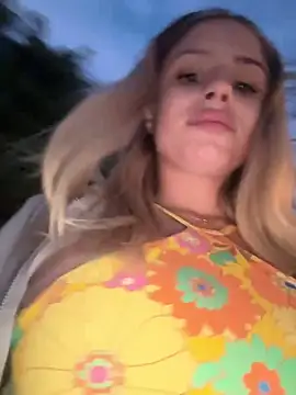 Snapshot of BritneyDimond chatting on 10, 12, 2024 BritneyDimond online show from 10, 12, 2024