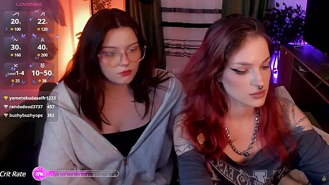 Snapshot of BratzieDarsie chatting on 7, 12, 2024 BratzieDarsie online show from 7, 12, 2024