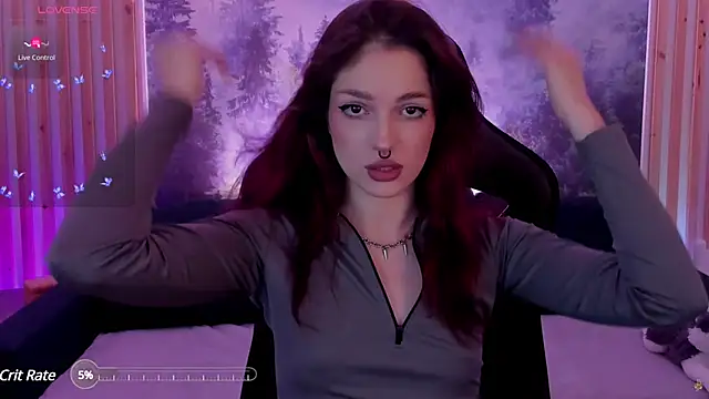 Snapshot of BratzieDarsie chatting on 14, 12, 2024 BratzieDarsie online show from 14, 12, 2024