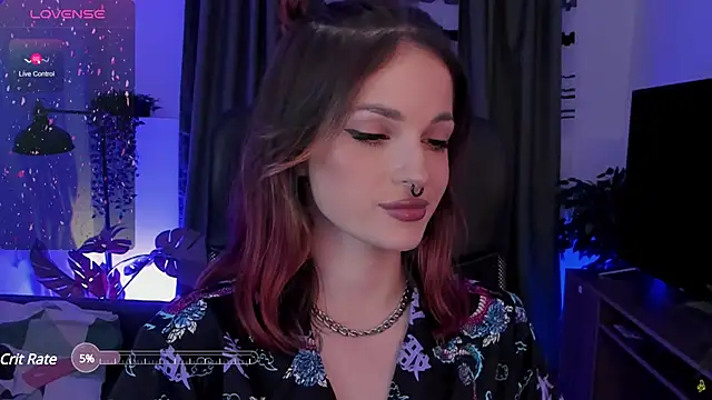Snapshot of BratzieDarsie chatting on 10, 3, 2025 BratzieDarsie online show from 10, 3, 2025