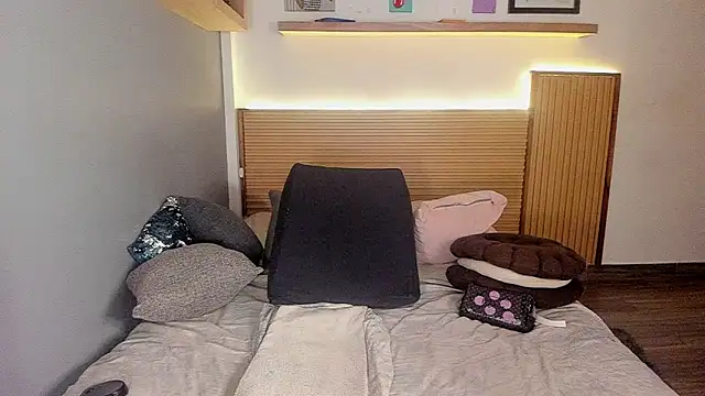 megan dreamsss online show from 3, 12, 2025