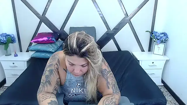 ChloexBigAss online show from 23, 1, 2025