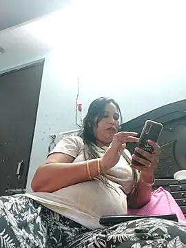 Poojabhabi101 online show from 7, 3, 2025