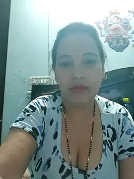 Poojabhabi101 online show from 12, 2, 2026