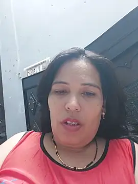 Snapshot of Poojabhabi101 chatting on 27, 6, 2026 Poojabhabi101 online show from 27, 6, 2026