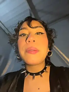 Snapshot of ZahaRoseee chatting on 28, 3, 2026 ZahaRoseee online show from 28, 3, 2026