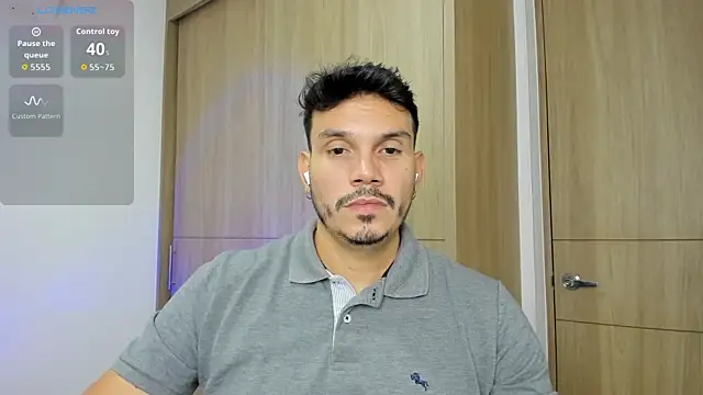 Snapshot of alejandro_stark chatting on 1, 10, 2025 alejandro stark online show from 1, 10, 2025