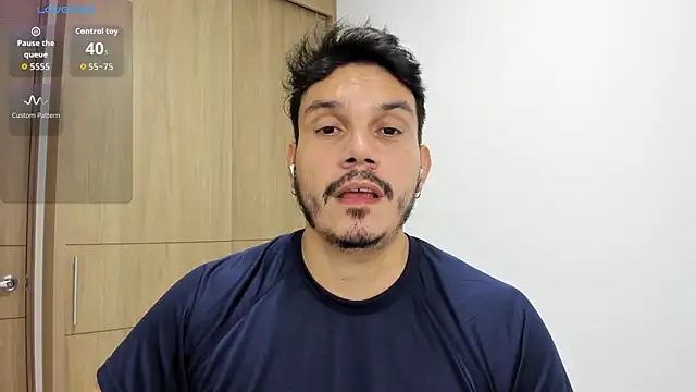 Snapshot of alejandro_stark chatting on 21, 10, 2025 alejandro stark online show from 21, 10, 2025