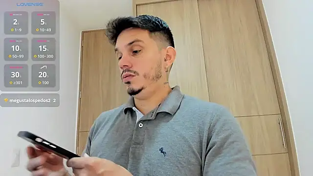 Snapshot of alejandro_stark chatting on 7, 11, 2025 alejandro stark online show from 7, 11, 2025