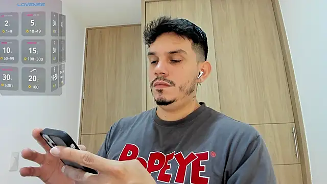 Snapshot of alejandro_stark chatting on 7, 11, 2025 alejandro stark online show from 7, 11, 2025