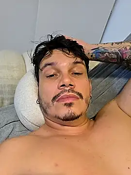 Snapshot of alejandro_stark chatting on 2, 5, 2026 alejandro stark online show from 2, 5, 2026