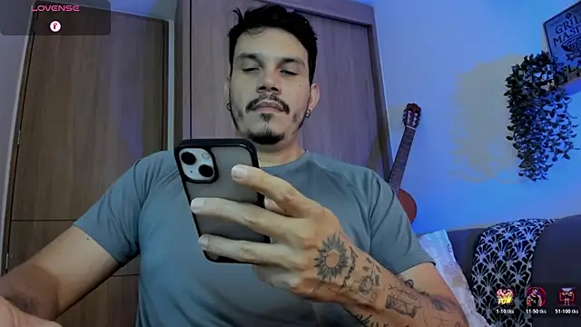 Snapshot of alejandro_stark chatting on 6, 7, 2026 alejandro stark online show from 6, 7, 2026