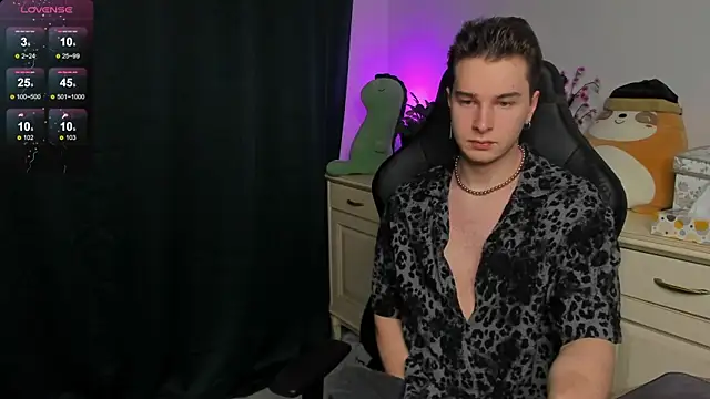 Vincent Strong online show from 4, 12, 2025