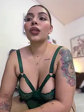 GigiiStone online show from 7, 1, 2025