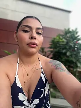 GigiiStone online show from 11, 1, 2025