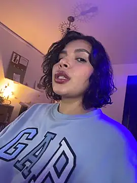 GigiiStone online show from 15, 12, 2025