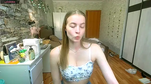   Aphrodita  wow   online show from 11, 5, 2026