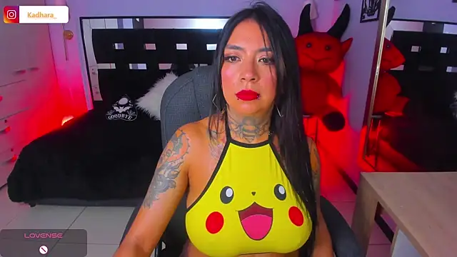 Snapshot of Kadarah chatting on 4, 2, 2026 Kadarah online show from 4, 2, 2026