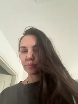 TaniaAmore online show from 6, 10, 2025