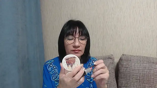 Erica95Bloom online show from 6, 1, 2025