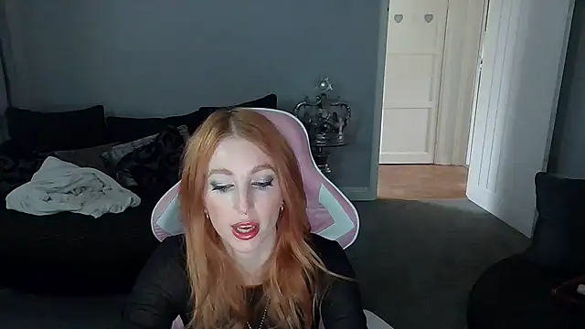Snapshot of Red_firesquirt chatting on 15, 10, 2025 Red firesquirt online show from 15, 10, 2025