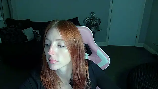 Snapshot of Red_firesquirt chatting on 20, 11, 2025 Red firesquirt online show from 20, 11, 2025