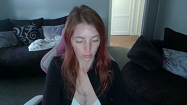 Snapshot of Red_firesquirt chatting on 14, 4, 2026 Red firesquirt online show from 14, 4, 2026