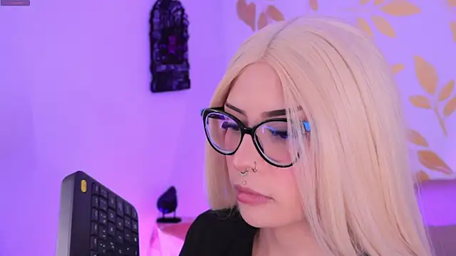 Misselektra   online show from 30, 10, 2025