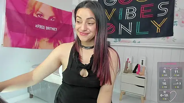 LovelyAzucena online show from 2, 12, 2024