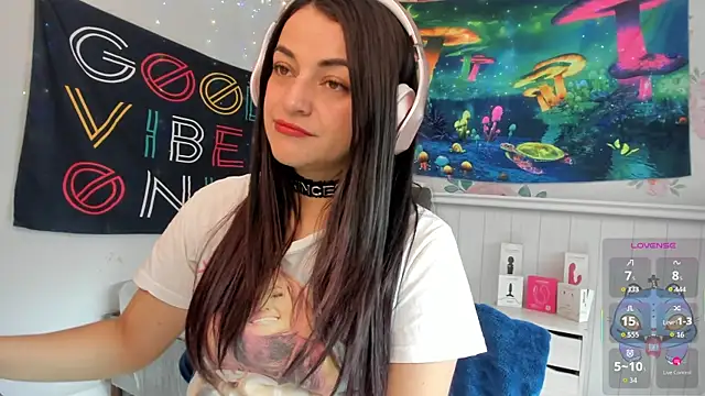 Snapshot of LovelyAzucena chatting on 22, 11, 2025 LovelyAzucena online show from 22, 11, 2025