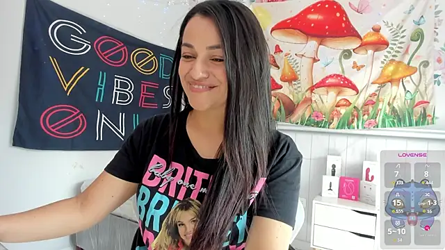 Snapshot of LovelyAzucena chatting on 29, 11, 2025 LovelyAzucena online show from 29, 11, 2025