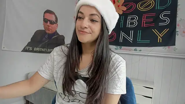 Snapshot of LovelyAzucena chatting on 20, 12, 2025 LovelyAzucena online show from 20, 12, 2025