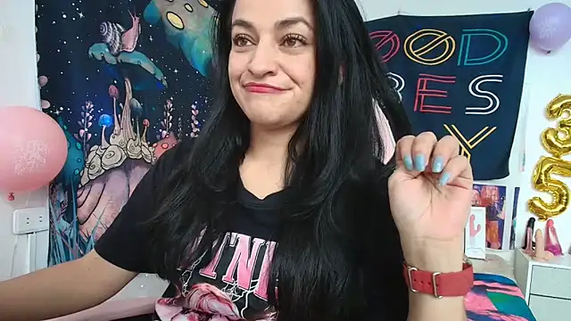 LovelyAzucena online show from 15, 5, 2026