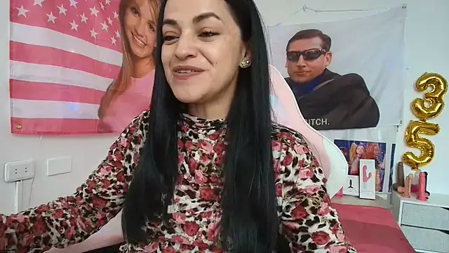 LovelyAzucena online show from 21, 5, 2026