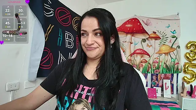 LovelyAzucena online show from 22, 5, 2026