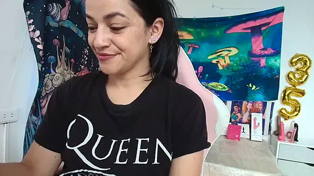 LovelyAzucena online show from 23, 5, 2026