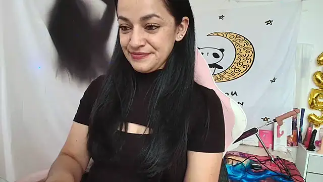 Snapshot of LovelyAzucena chatting on 3, 6, 2026 LovelyAzucena online show from 3, 6, 2026